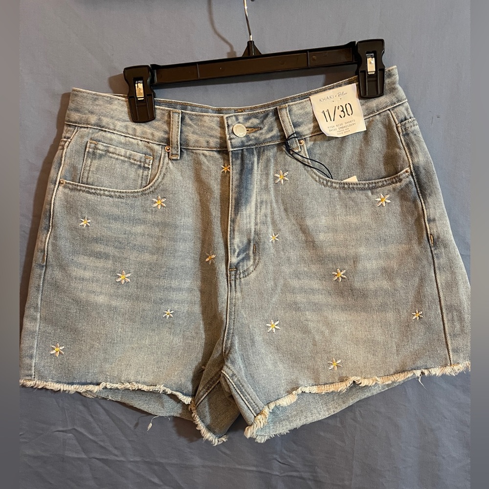 Khaki+Blue Hi Rise Denim Shorts Daisy Embroidery Sz 11 3” Inseam